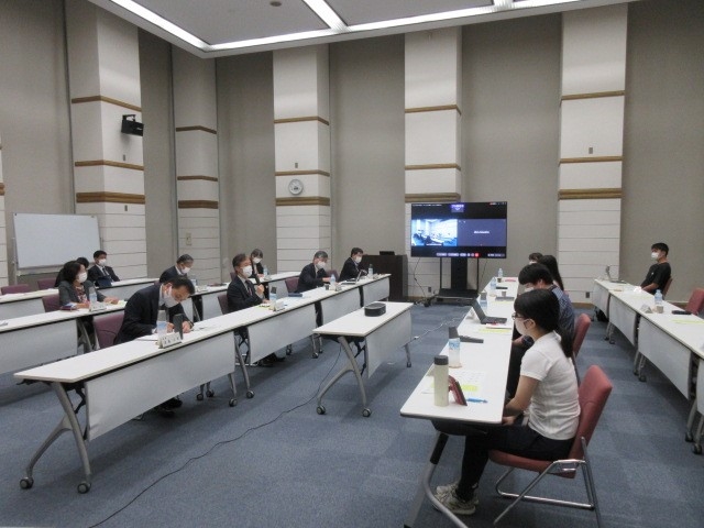 「学長と学生との懇談会」を開催(2021/10/11,12)