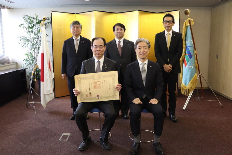 褒章伝達式を挙行(2022/5/17)