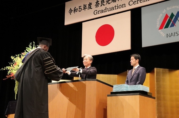 令和5年度学位記授与式を挙行(2023/9/25)