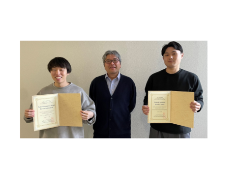 量子物理工学研究室の遠藤 優介さん（博士前期課程2年）、山林 恵士さん（博士前期課程2年）さんが日本セラミックス協会 第37回秋季シンポジウムにおいてPoster Presentation Award for Characterization 及びPoster Presentation Incentive Awardを受賞