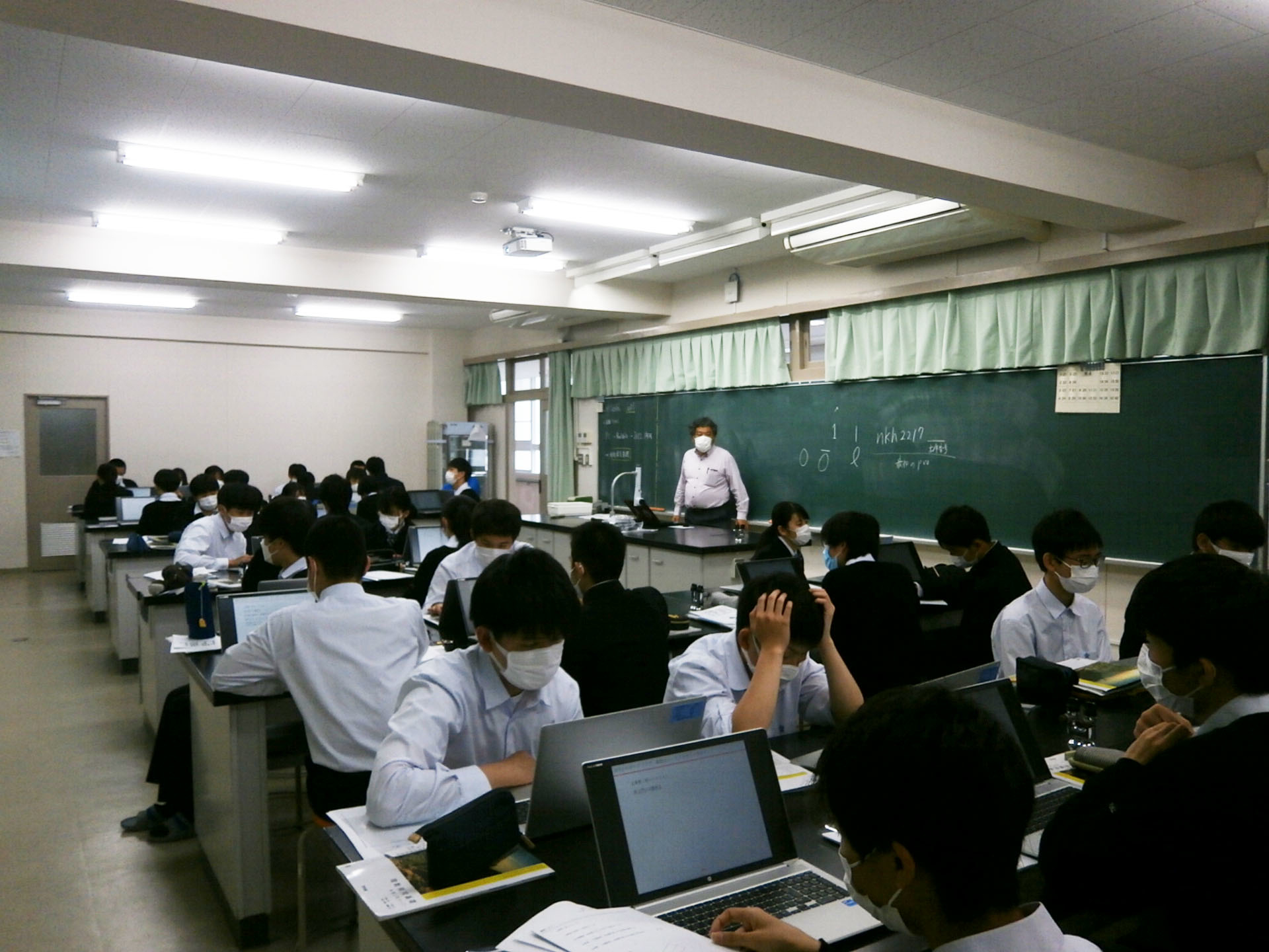 奈良県立奈良北高等学校で理数探求基礎特別講義を実施